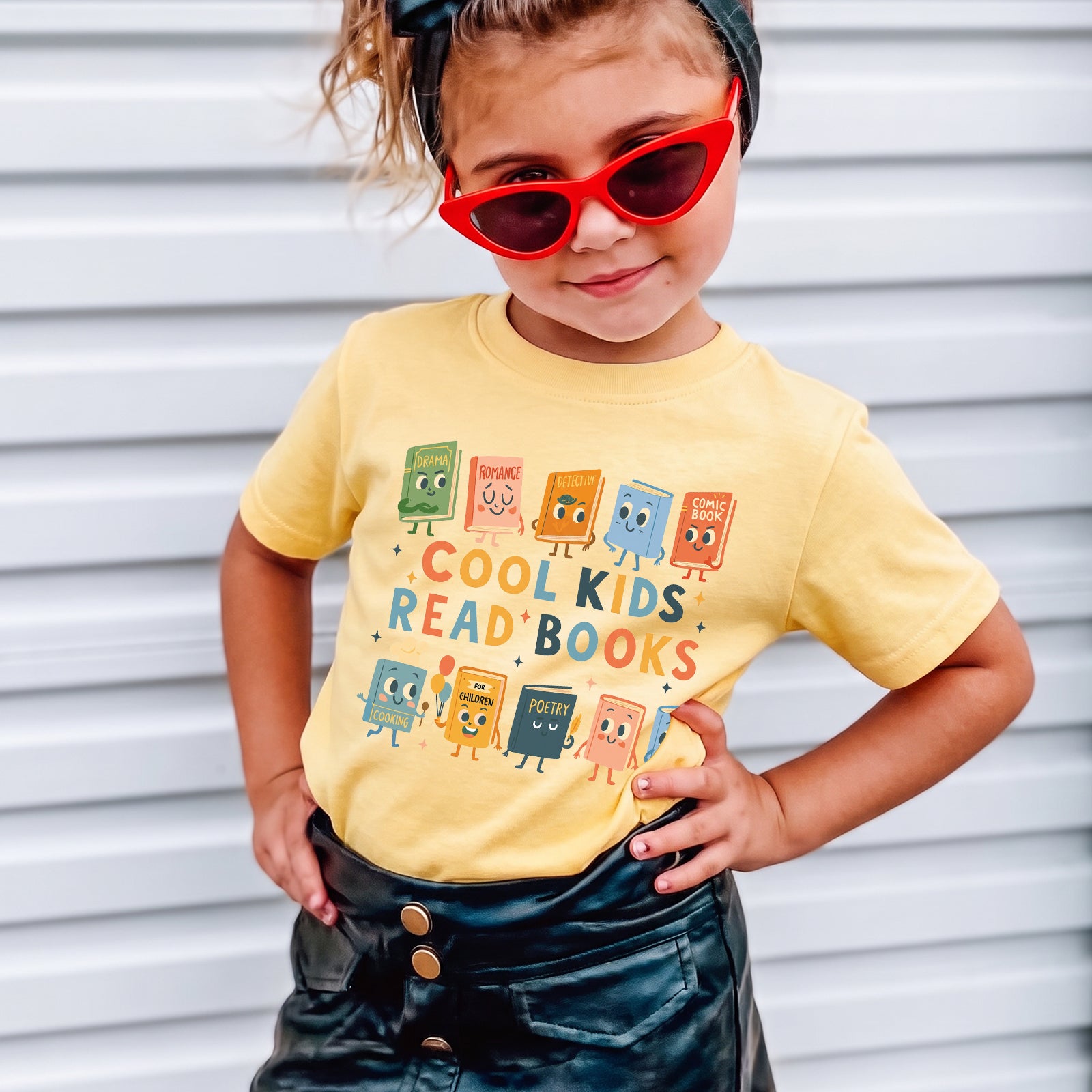 Personalized Cool Kids Read Books Graphic T-shirt